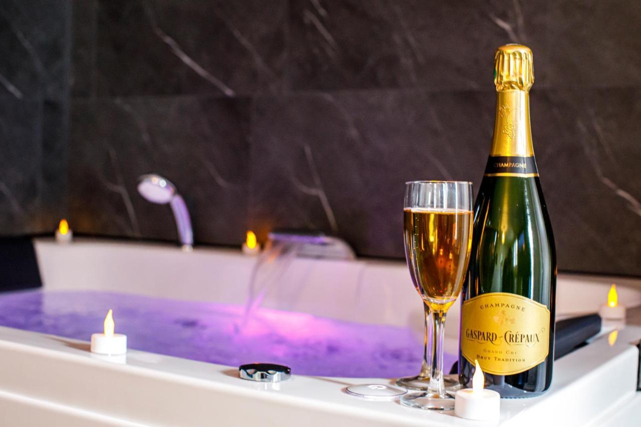 Spa & Detente - Suite Privee - Tours - Netflix Buitenkant foto