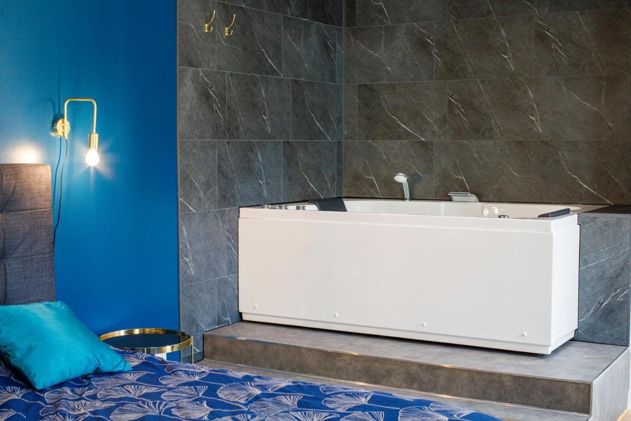 Spa & Detente - Suite Privee - Tours - Netflix Buitenkant foto