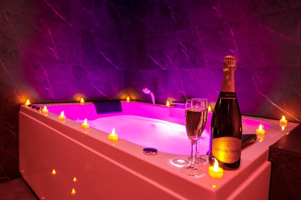 Spa & Detente - Suite Privee - Tours - Netflix Buitenkant foto